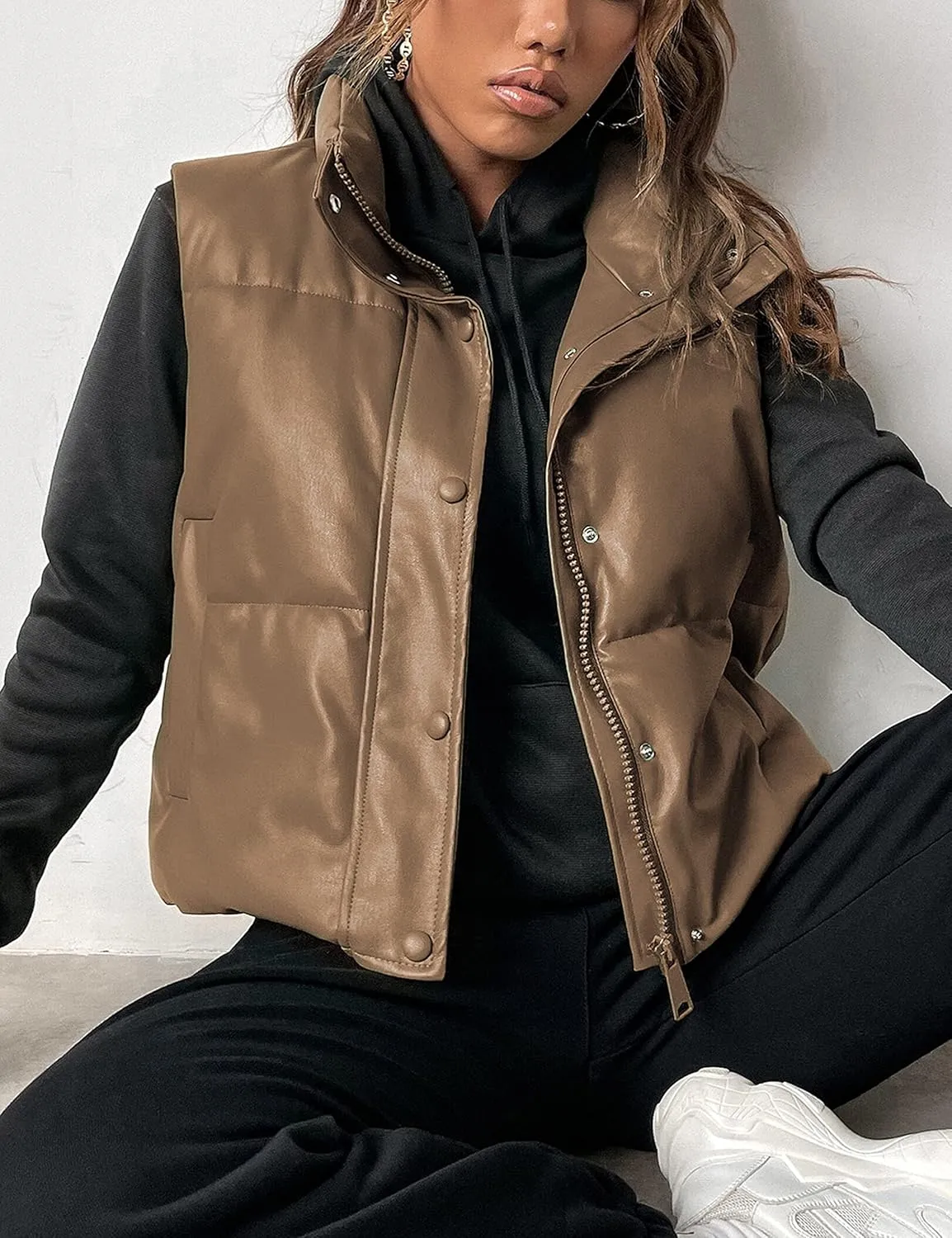 Ailoqing Womens Faux Leather Puffer Vest Zip Up Sleeveless Winter Cropped Jacket