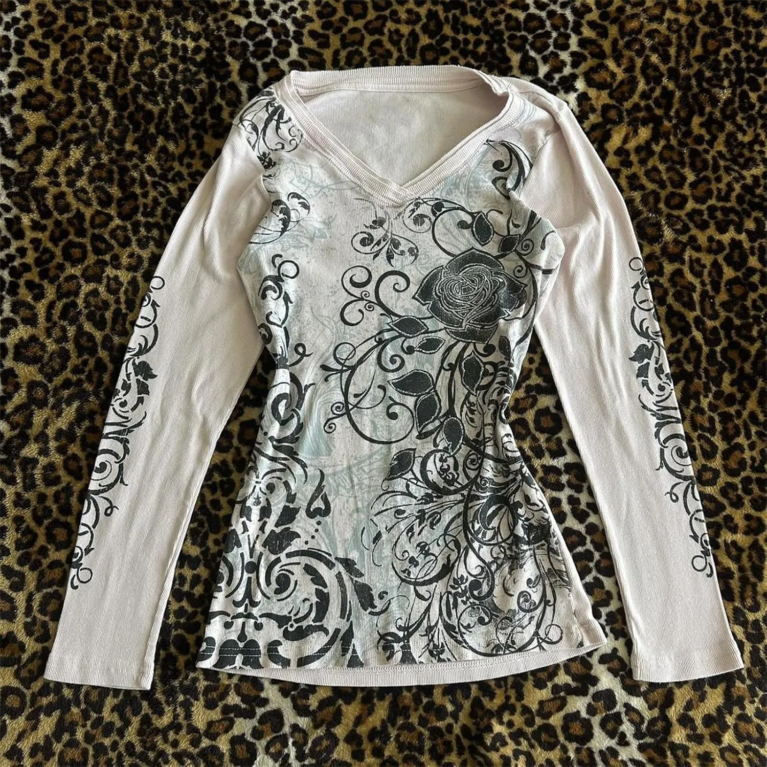 Womens Long Sleeve Fairy Grunge Tees Shirt Vintage Goth Skull Graphic Print Tops 90s Emo Aesthetic Clothes