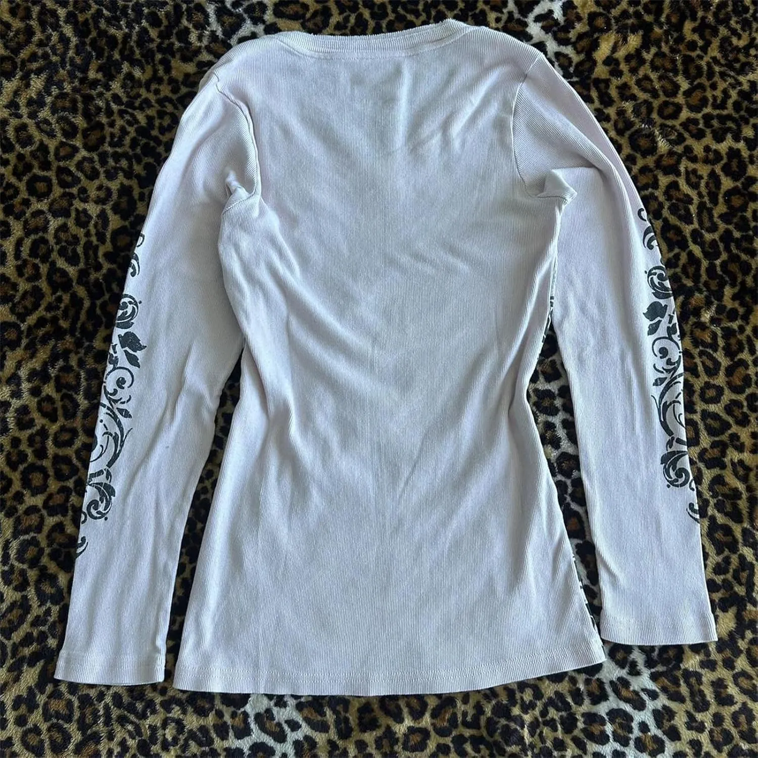 Womens Long Sleeve Fairy Grunge Tees Shirt Vintage Goth Skull Graphic Print Tops 90s Emo Aesthetic Clothes